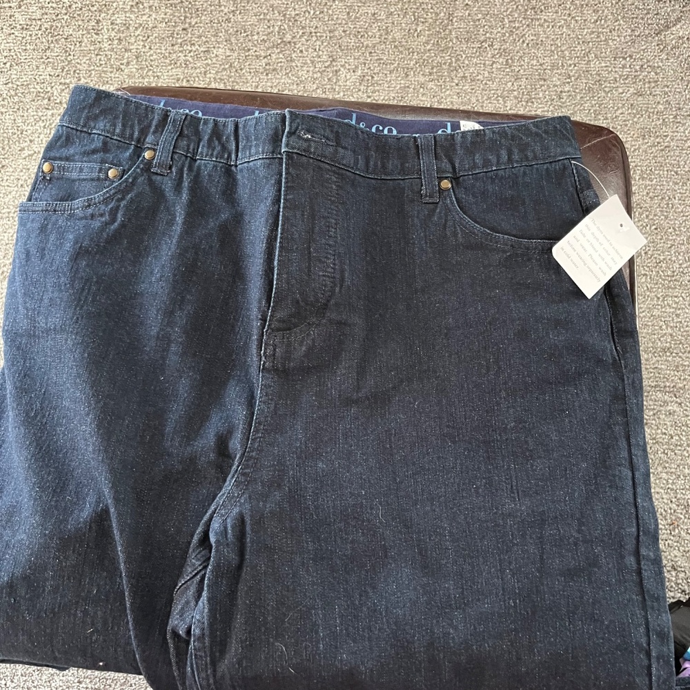 Capris - Picture 3 of 5